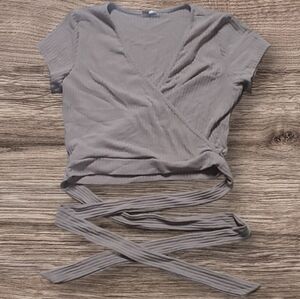 WOMEN'S WINDSOR TIE WAIST CROP TOP